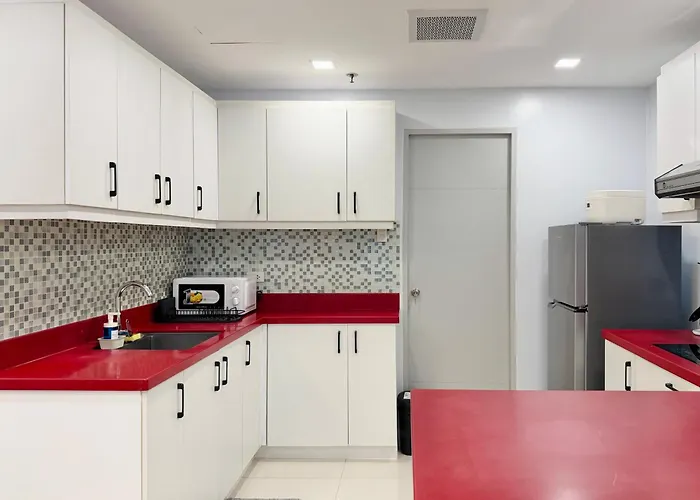 2br With King & Queen Bed And Highspeed Wifi Near Shangri-la Bgc Apartahotel 4*