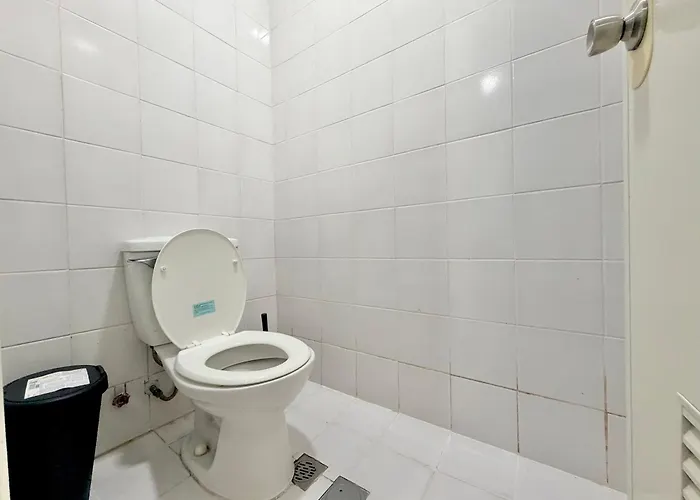 2br With King & Queen Bed And Highspeed Wifi Near Shangri-la Bgc Apartahotel 4*