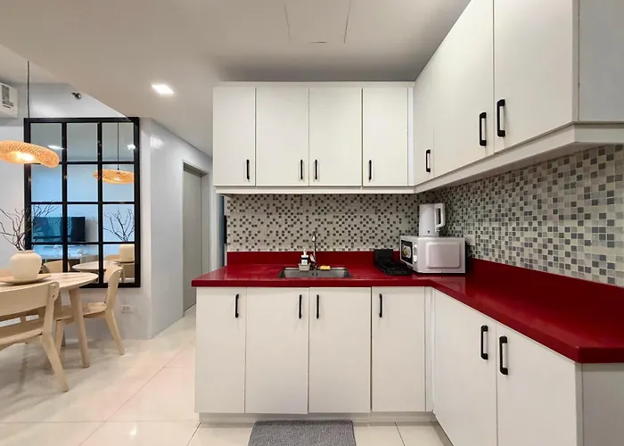 2br With King & Queen Bed And Highspeed Wifi Near Shangri-la Bgc 4*