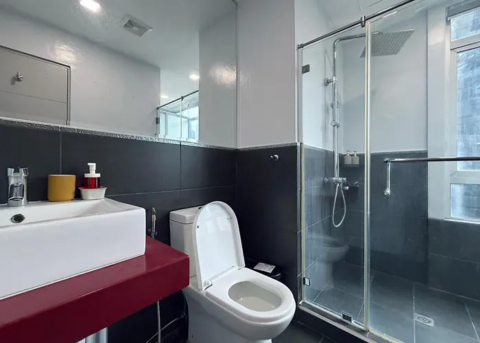 2br With King & Queen Bed And Highspeed Wifi Near Shangri-la Bgc Manila